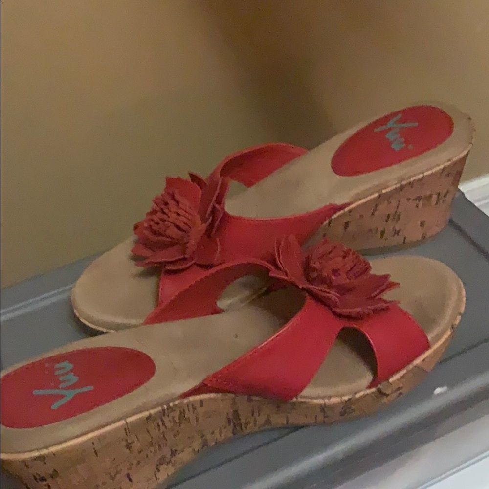 Flower wedge 